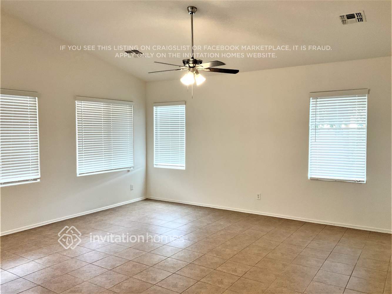 Building Photo - 2297 E Redwood Ct