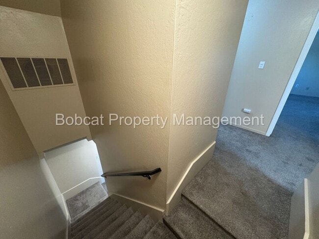 Building Photo - 20 Bodie Dr