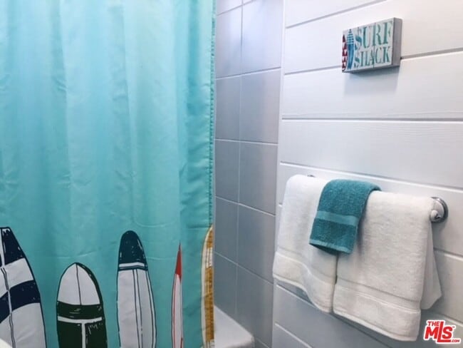 Building Photo - 12842 Walsh Ave