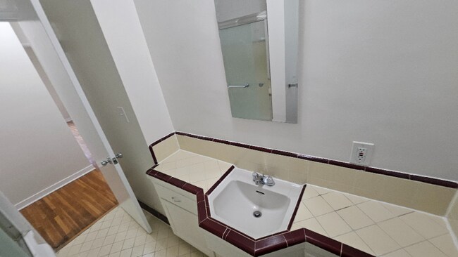 Building Photo - 4221 Los Feliz Blvd