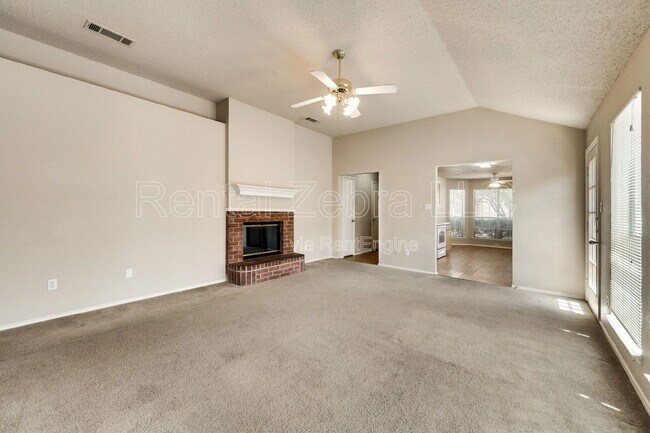 Building Photo - 6010 Wall St