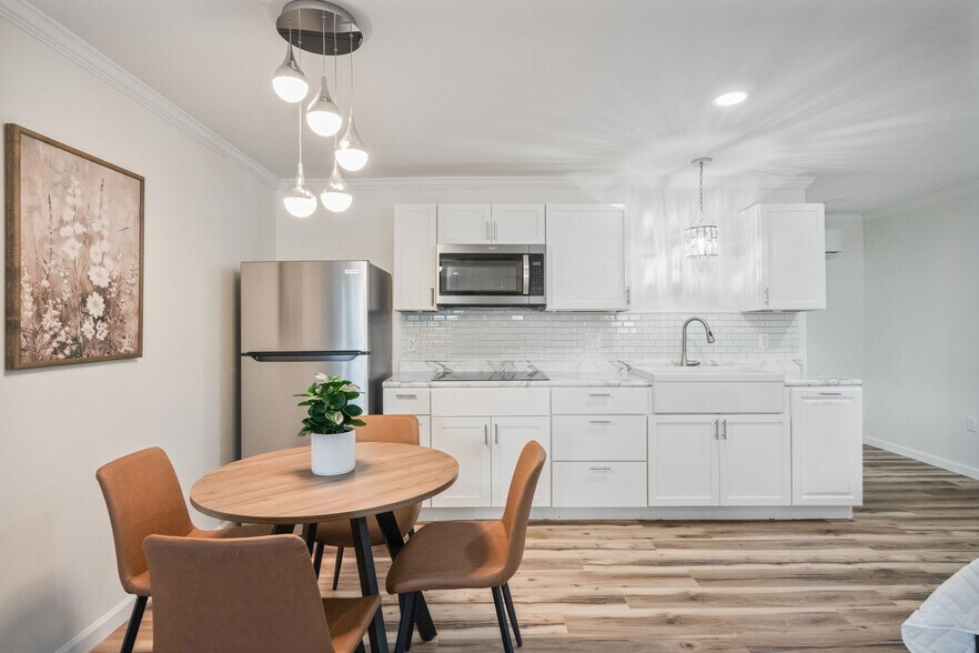 Studio #2 Cashmere - 1222 E Vaile Ave