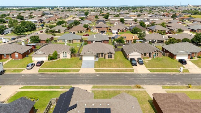 Building Photo - 4305 Maggie Dr