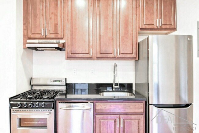 Building Photo - 625 W 164th St