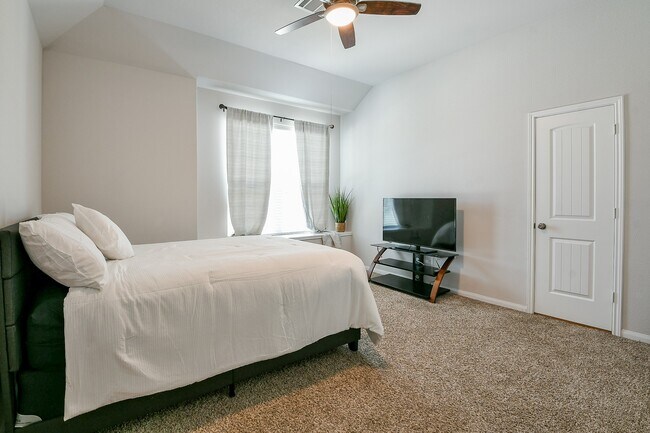 Building Photo - 24967 Goldoni Dr