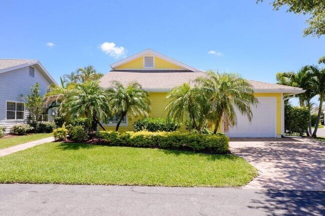 Building Photo - 4031 NE Breakwater Dr