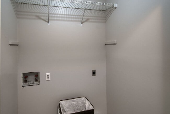 Building Photo - 1110 Berkshire Dr