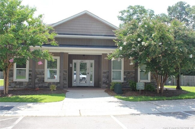 Building Photo - 2638 Middle Br Bnd