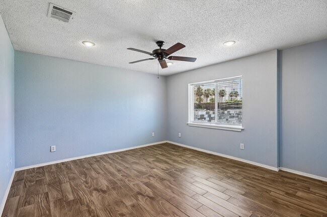 Building Photo - 5709 Maco St