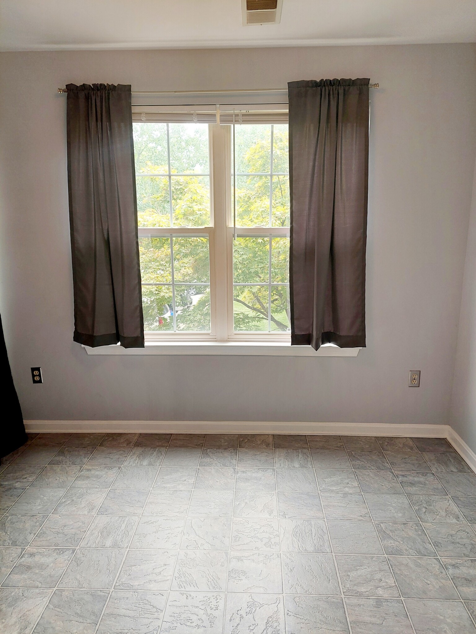 Building Photo - 3800 Sunnyfield Ct