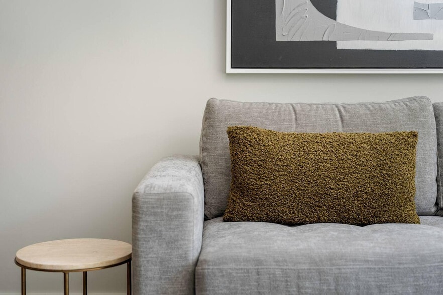 Building Photo - 51 S Broadway