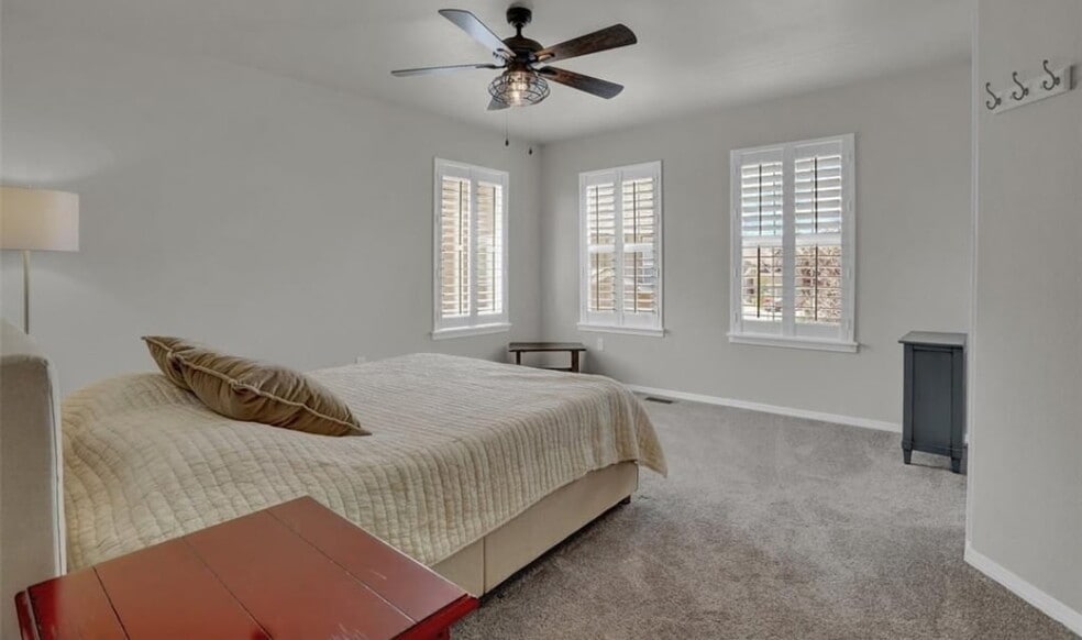 Building Photo - 5727 Cross Creek Dr