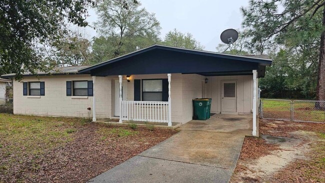 Building Photo - 513 Woodrow St NE