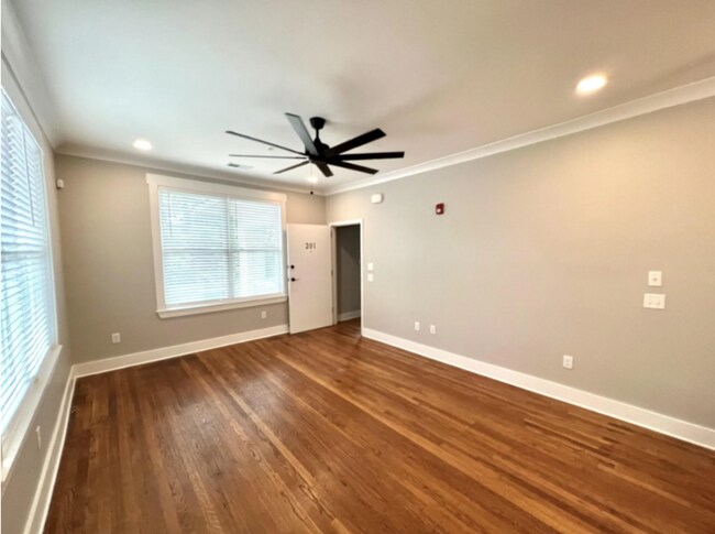 Building Photo - 26 N McLean Blvd