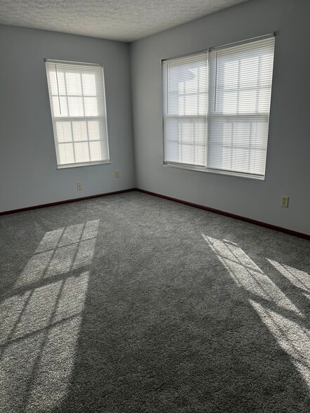 Third bedroom - 4801 Lady Jane Ave