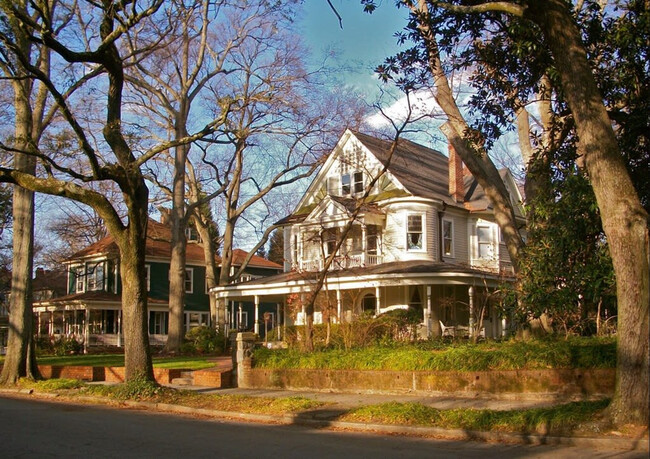 Building Photo - 450 North Highland Avenue Northeast