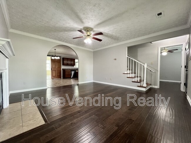 Building Photo - 9735 Hawkdale Ln