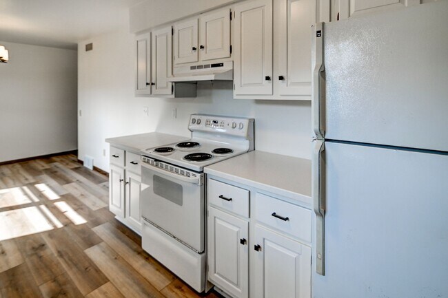 Building Photo - Katzfey-6715-6717 Century Ave