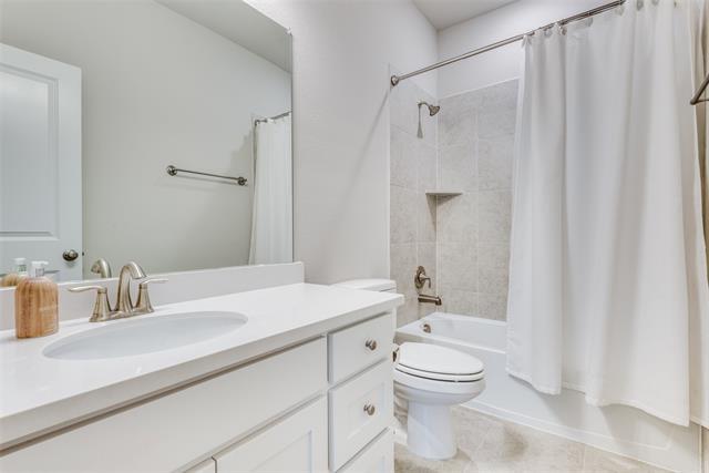 Building Photo - 881 Mountain Laurel Dr