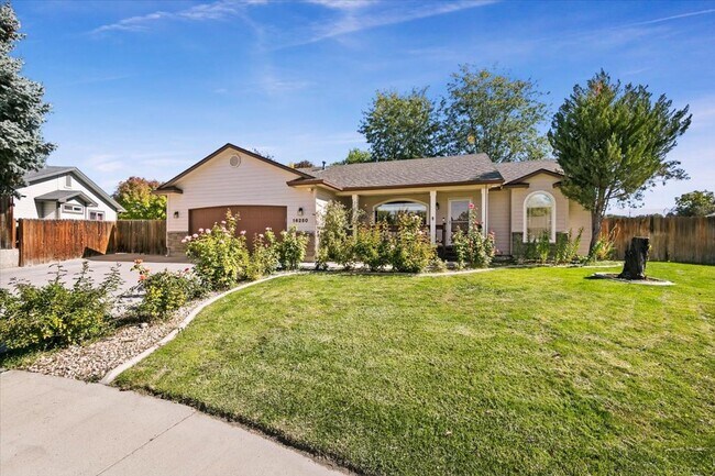 Primary Photo - Bright & Cozy Home on a Quiet Cul-de-Sac