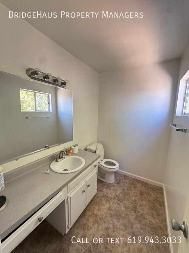 Building Photo - 1000 Leslie Rd