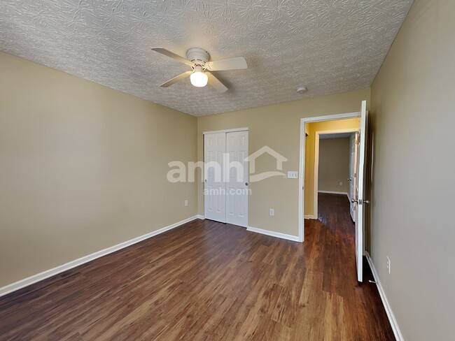 Building Photo - 227 Merriston Cir