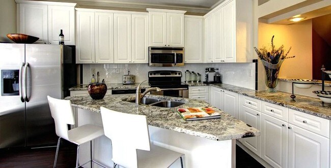 Building Photo - 824 Bering Dr