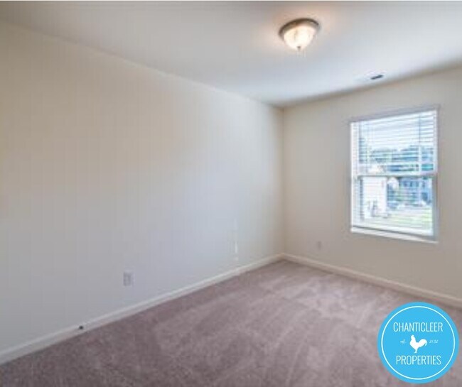 Building Photo - 10 Rochambeau Ct