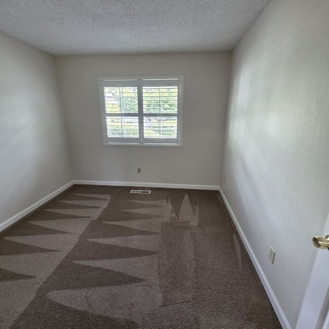 Building Photo - 4BD/2.5BA Single Story, Court Location on Walnut Creek Border