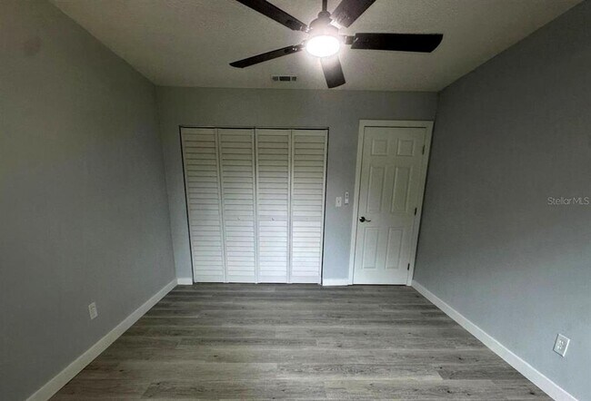 Building Photo - 32 Spring Loop Cir