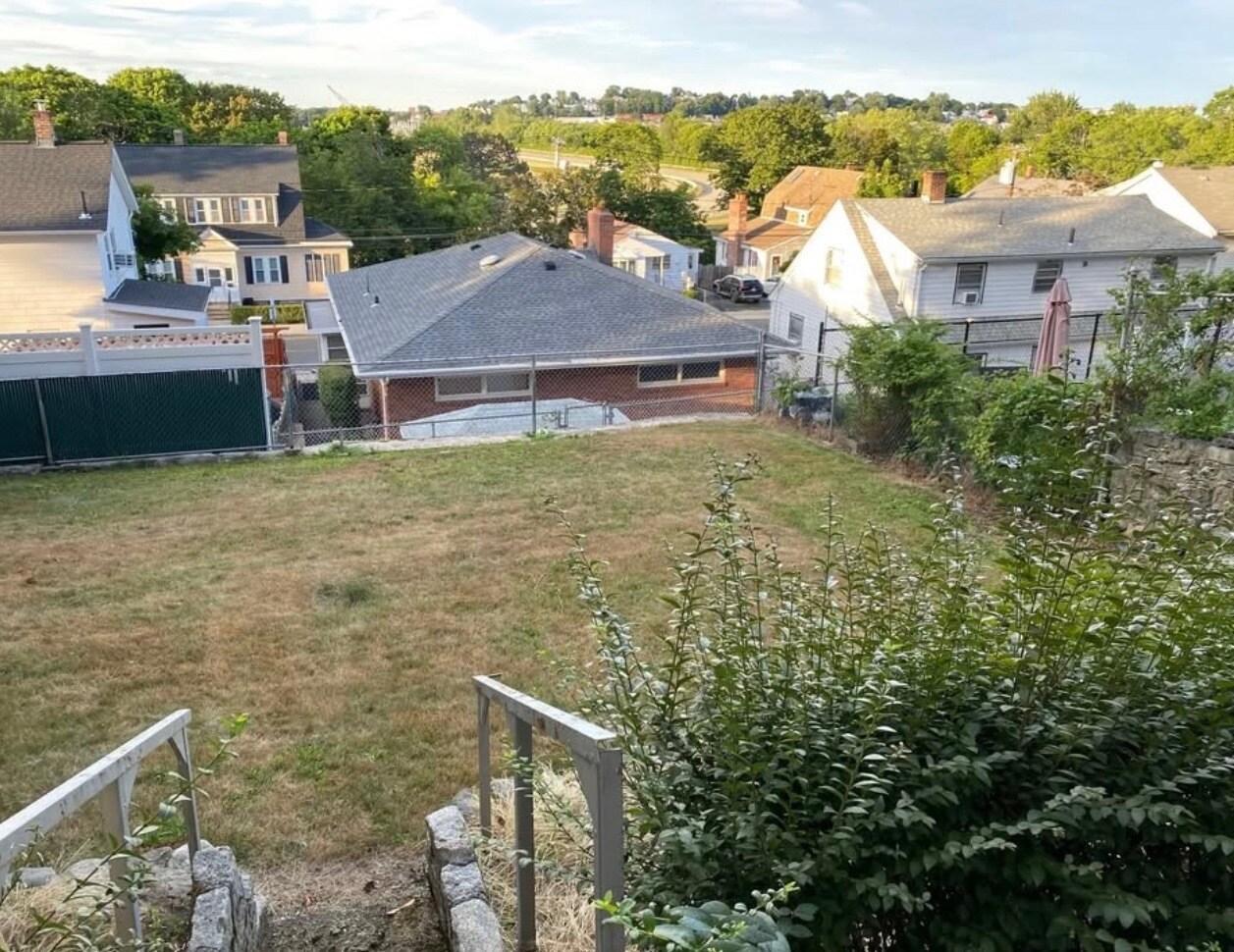 Building Photo - 31 Faywood Ave
