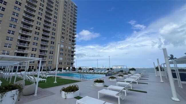 Building Photo - 770 Claughton Island Dr