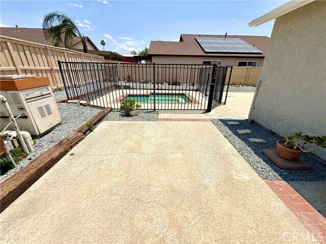 Building Photo - 2382 Carlsbad Cir