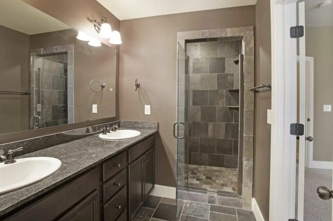 Building Photo - 1358 Essex Manor Cir