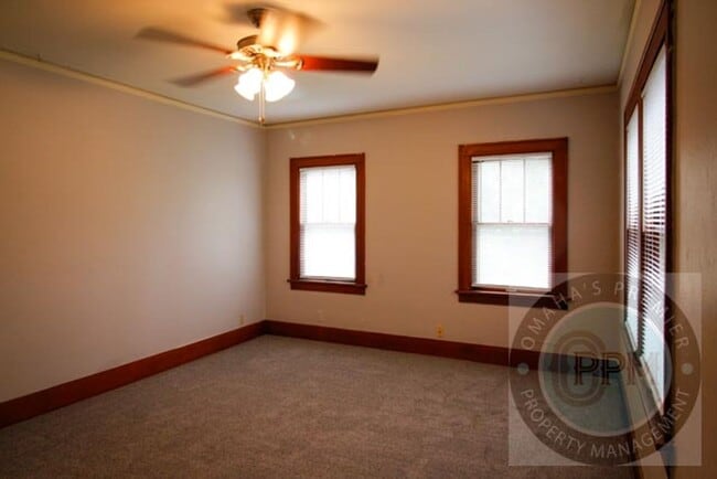 Building Photo - Deposit Special: $300 Off!! 3 Bed 1 Bath L...