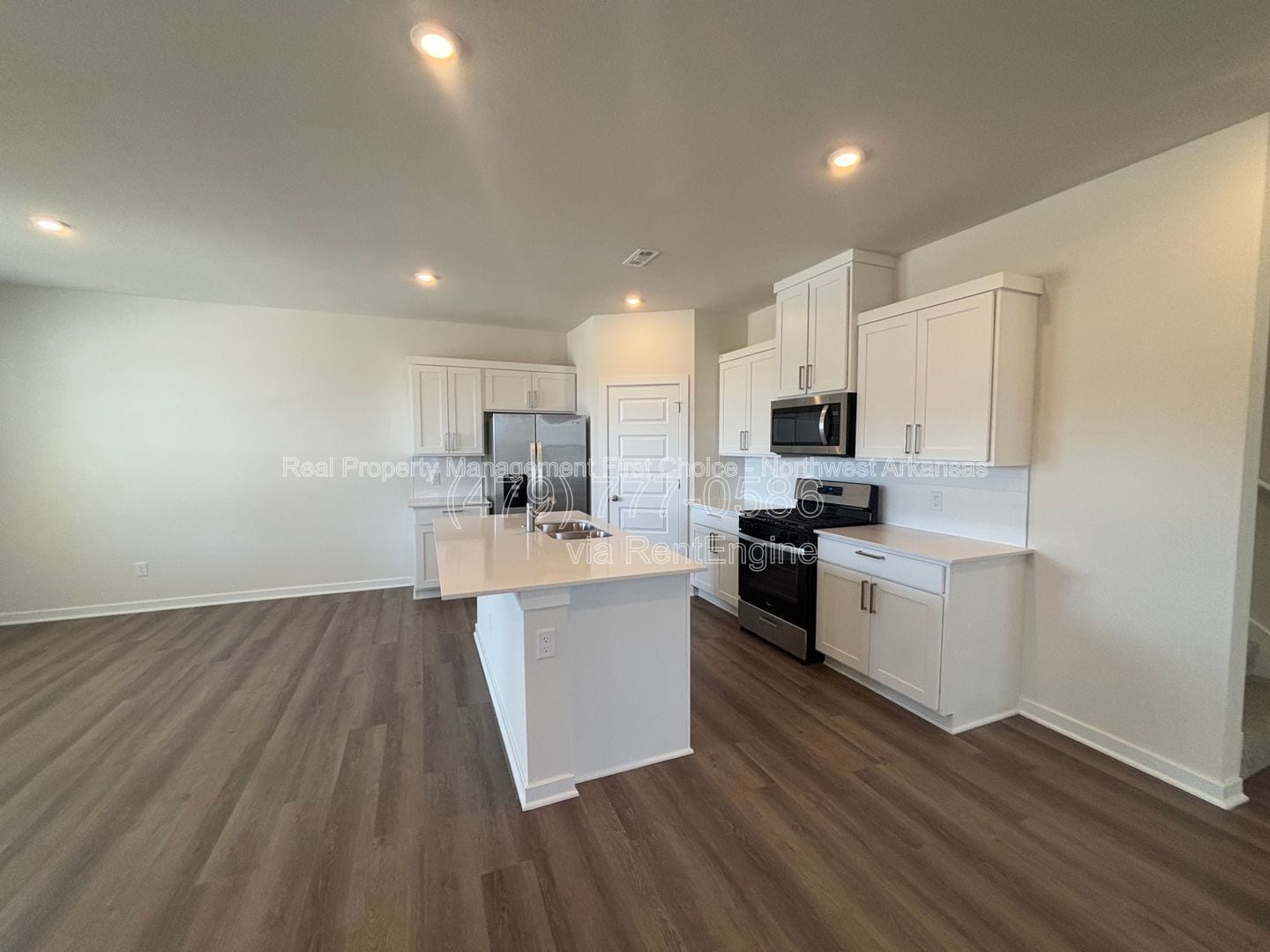 Building Photo - 4802 W Planetree St