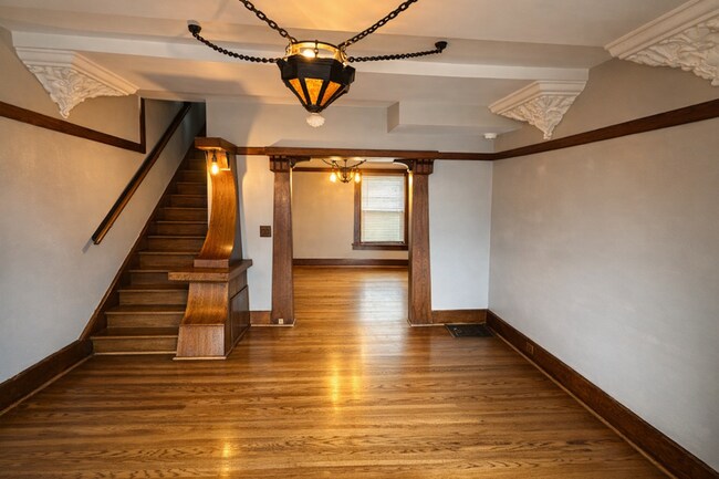 Building Photo - Mason St Duplex