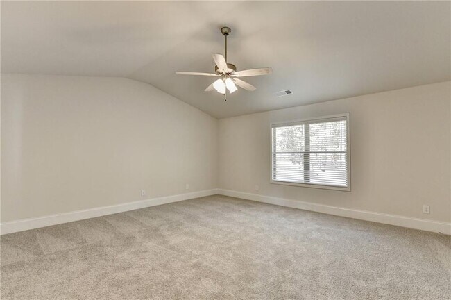 Building Photo - 1661 Silver Crst Wy