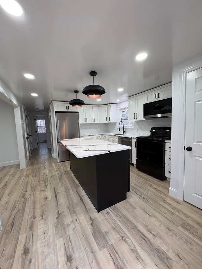 Building Photo - 84 O Dr