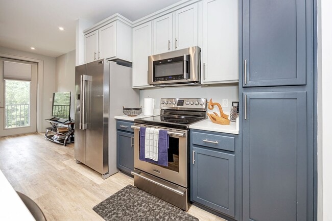 Building Photo - 2501 Bienville Blvd