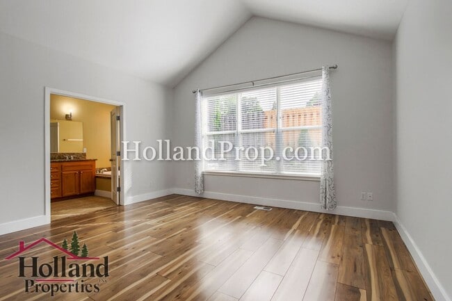 Building Photo - Beautiful 3-Bedroom Home with Covered Patio & Fenced Yard