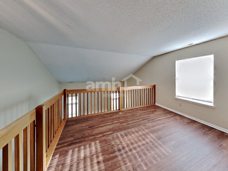 Building Photo - 7703 Vincent Ct