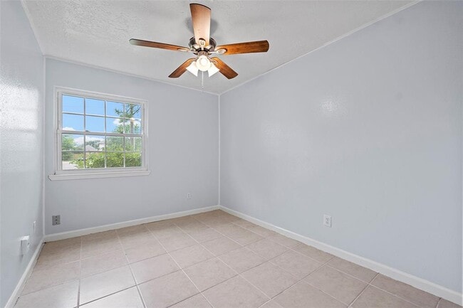 Building Photo - 13163 High Star Dr