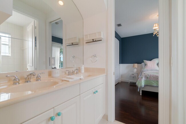 Building Photo - 4510 Island Reef Dr
