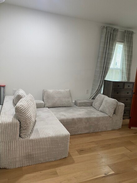 Building Photo - 6003 Pleasant Pond Pl