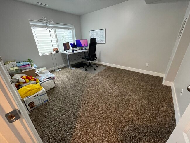 Building Photo - 14526 S Juniper Shade Dr