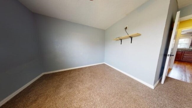 Building Photo - 203 E Cole Rd