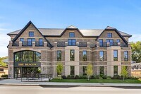 Building Photo - 1114 Beacon St