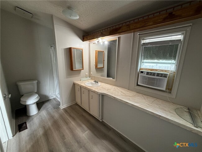 Building Photo - 1045 Ferryboat Ln