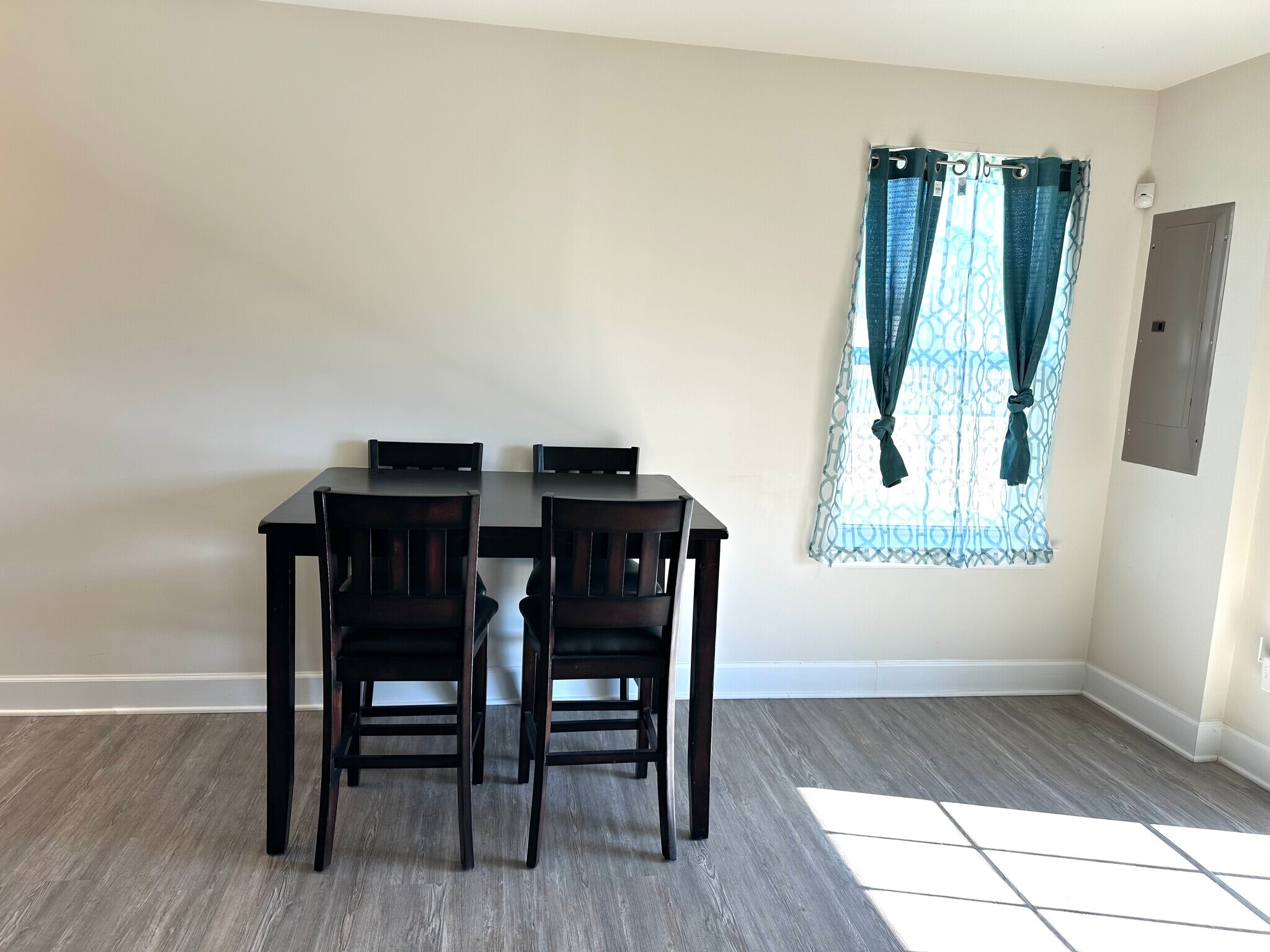 Building Photo - 9117 Mulder Ct